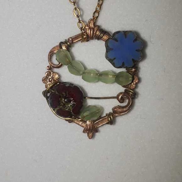 SALE NWT Vintage Czech glass flowers Necklace - Picture 3 of 3